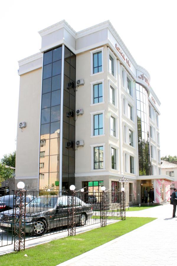 Luxurious Ξενοδοχείο Taraz Εξωτερικό φωτογραφία