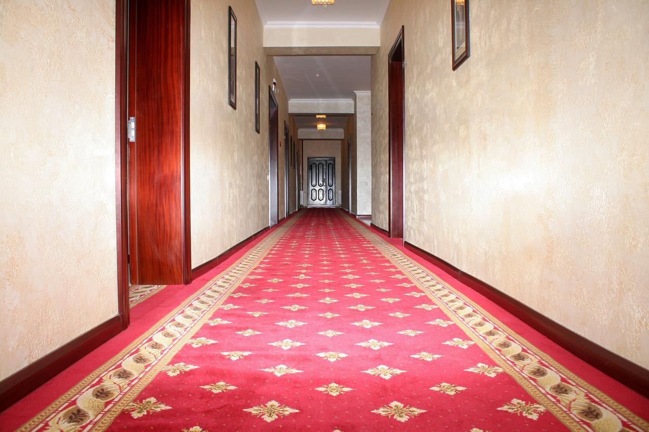 Luxurious Ξενοδοχείο Taraz Εξωτερικό φωτογραφία