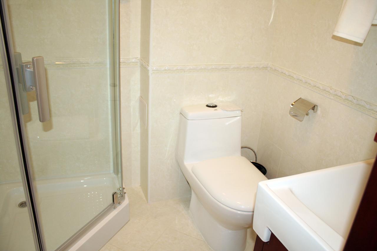 Luxurious Ξενοδοχείο Taraz Εξωτερικό φωτογραφία
